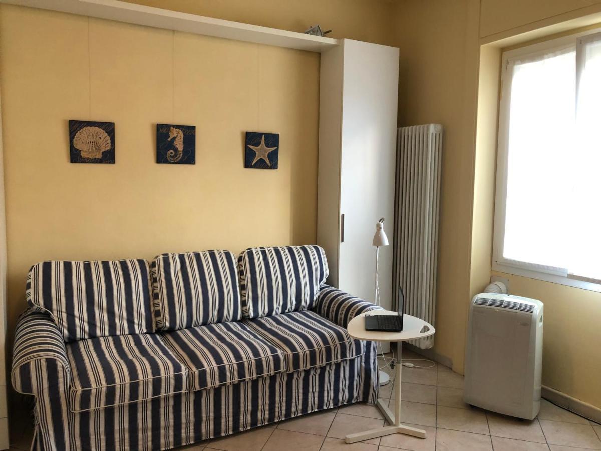 Centrally Located Apt By Harbour With Elevator San Remo Zewnętrze zdjęcie