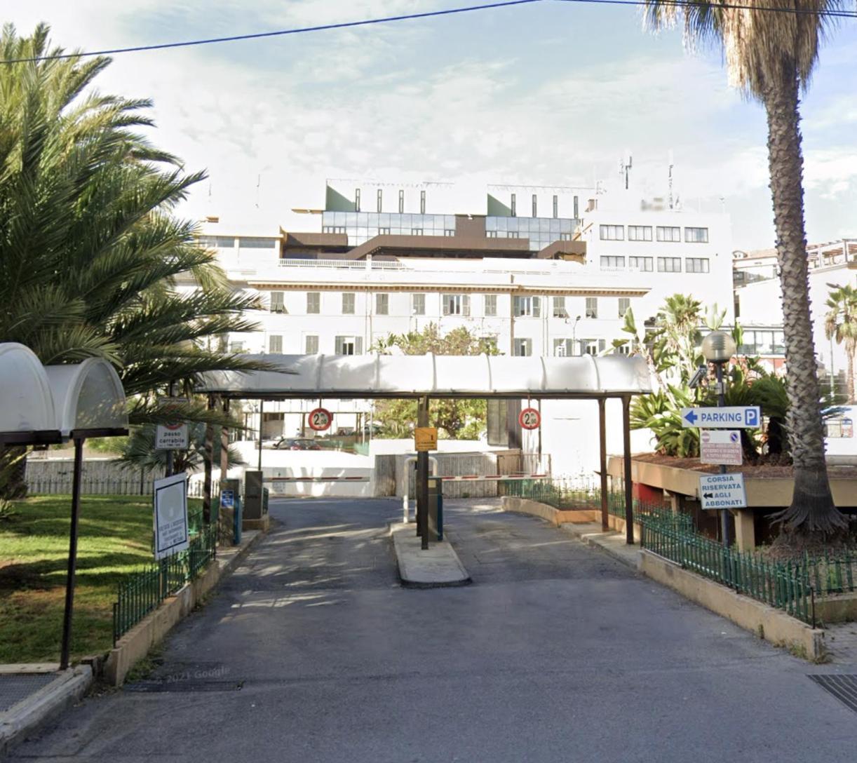 Centrally Located Apt By Harbour With Elevator San Remo Zewnętrze zdjęcie